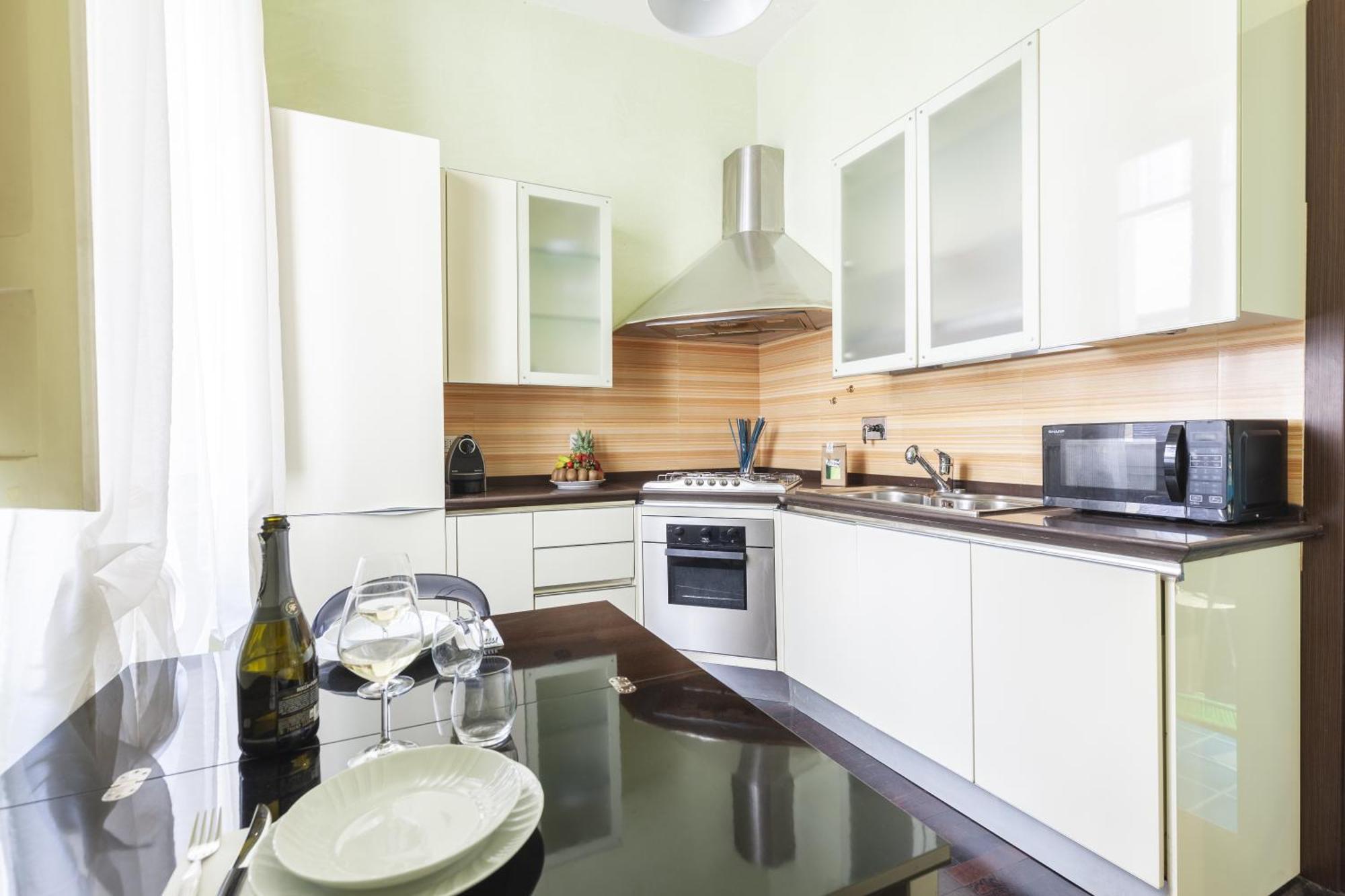 Apartment Hostly-urban Oasis Turati-few Steps From Colosseum Rom